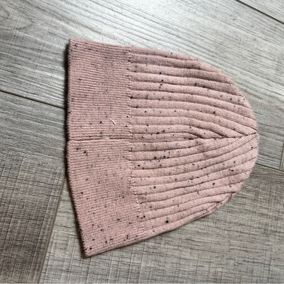 7 AM Grey Short Sleeve Top, Biker Shorts & Hat Set - Cozy Ribbed Knit 9-12 month - Picture 10 of 12